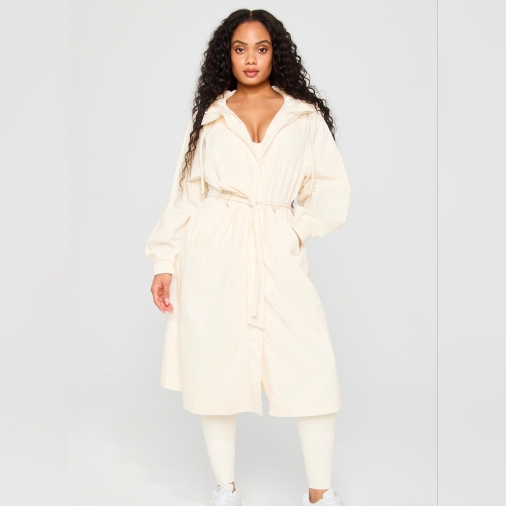 FABLETICS FITNESS WORKOUT HOODED TRENCH COAT JACKET - CREAM